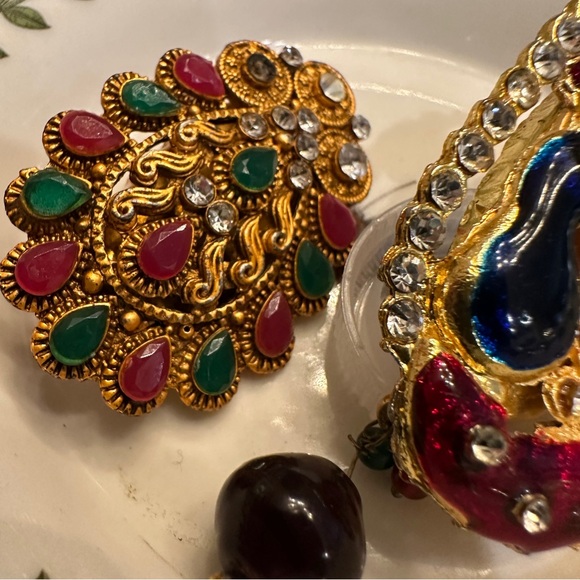 Vintage Japan Brooch Lot Peacock Figural & Rhinestone Gold Tone Mid Century - Picture 2 of 11